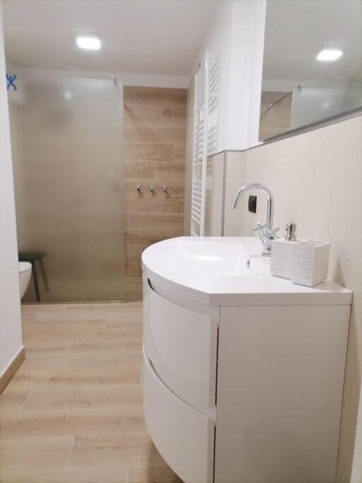 Molo 7 - Antesitum - Classic, Modern And Cozy Malgrate Ngoại thất bức ảnh